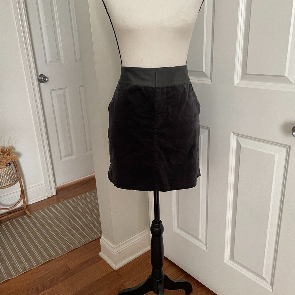 Martin & Osa Gray Silk Trim Pockets Mini Velvet Skirt, Size 8